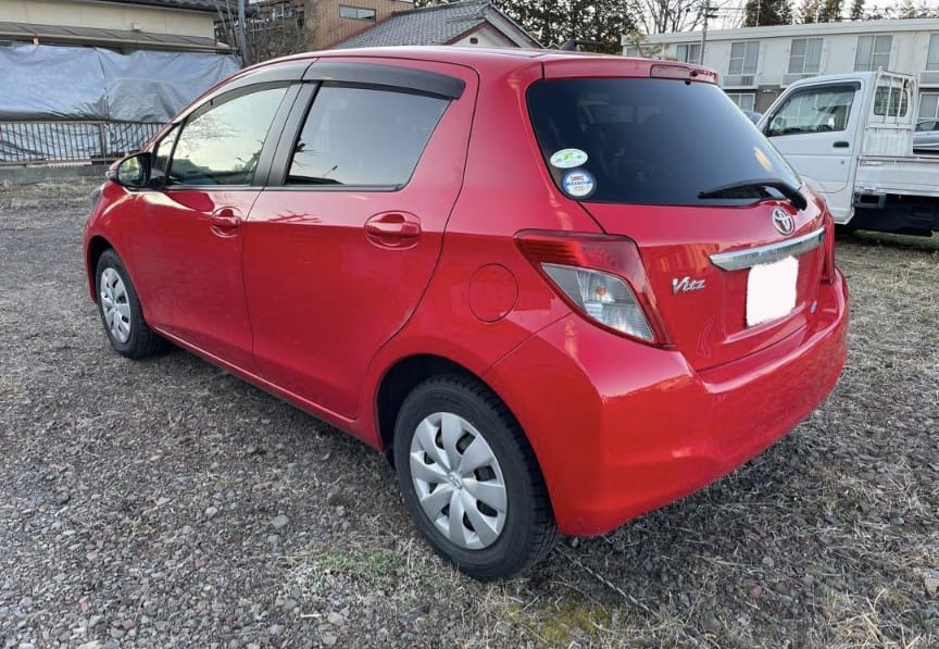 2014 TOYOTA VITZ F